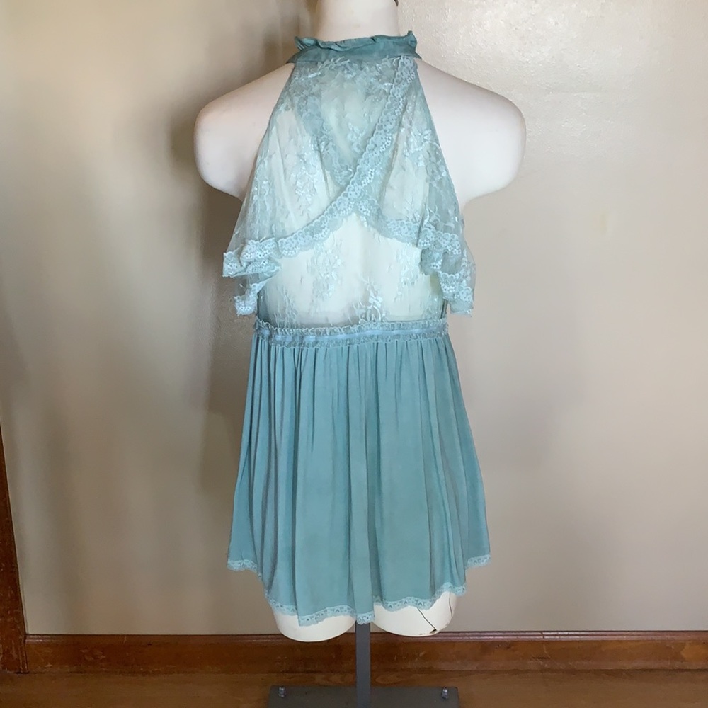 POL Front Button Closure Ruffle Detail Halter - Picture 5 of 7